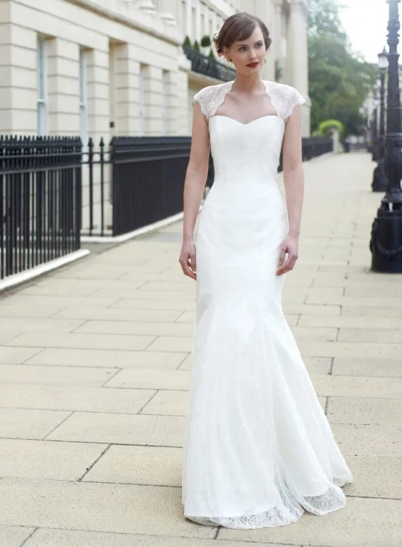 

Mermaid Cap Sleeve Wedding Dress Lace Vintage Bridal Gown With Hole Back
