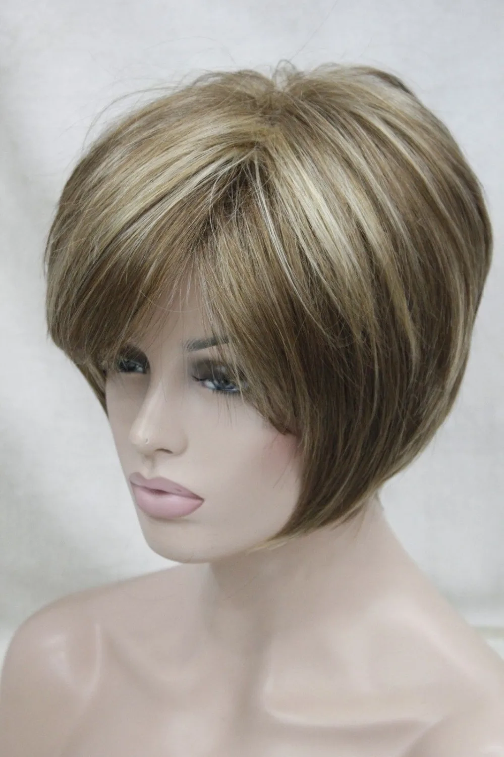 Wholesale discount 004282 new charming light brown with blonde highlight women's short straight wig |