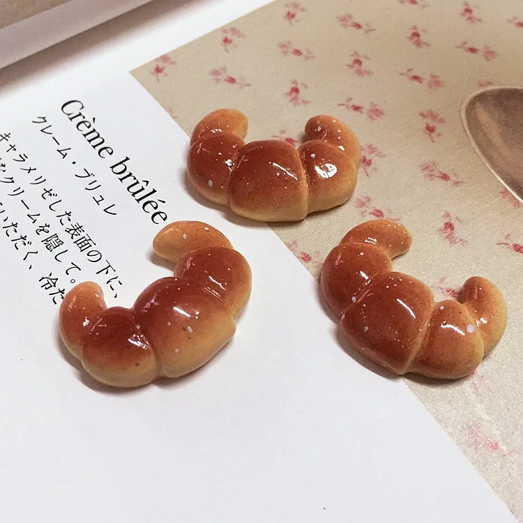 

10pcs/lot Flat back resin croissant hamburger bread 23*18mm kawaii cabochons crafts DIY home wedding decorations