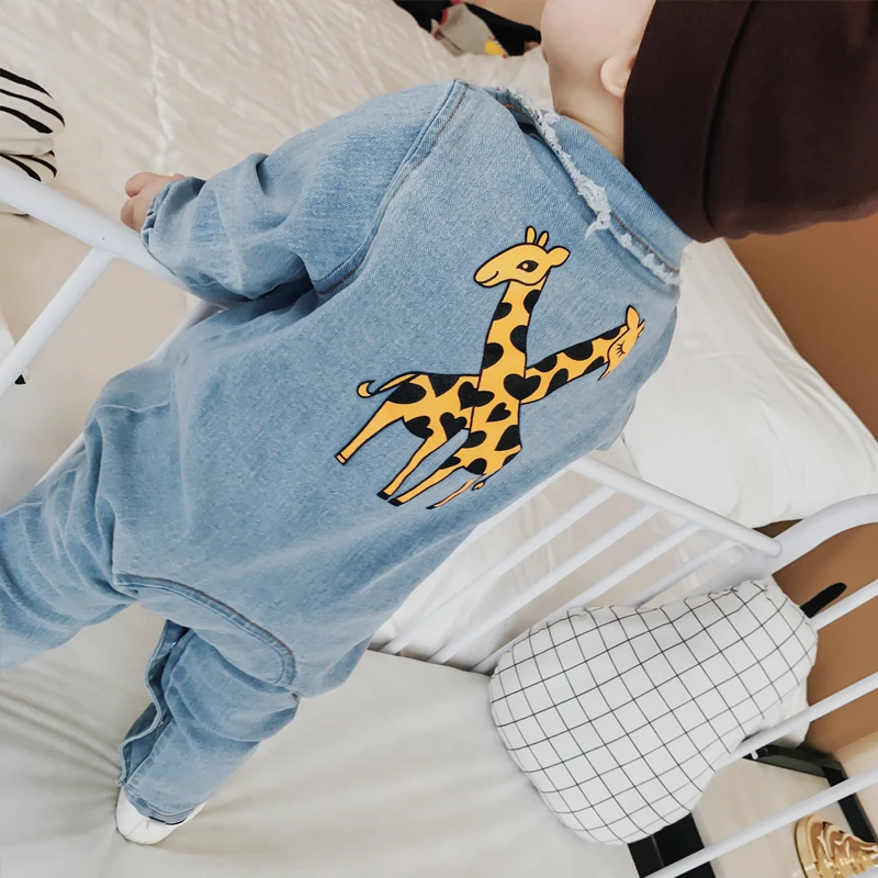 Джинсы для малышей комбинезоны осенние длинные хлопковые Комбинезоны маленьких