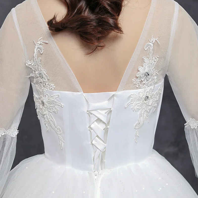 

Wedding Gowns with Sleeves 2019 Bridal Dress Ball Gown Vintage Illusion Floral Lace Tulle O-Neck Long Flare Sleeve Floor Length