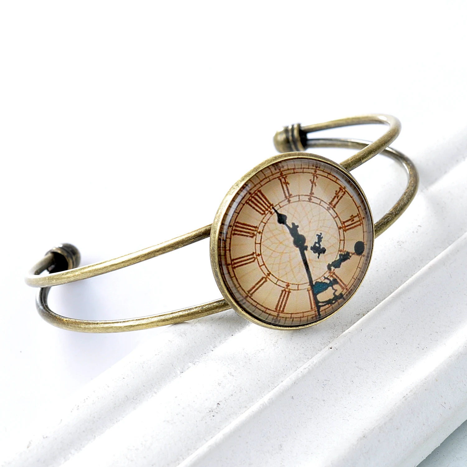 Lureme простые ювелирные изделия часы серии Time Gem с танцовщицей диском Шарм Открытый