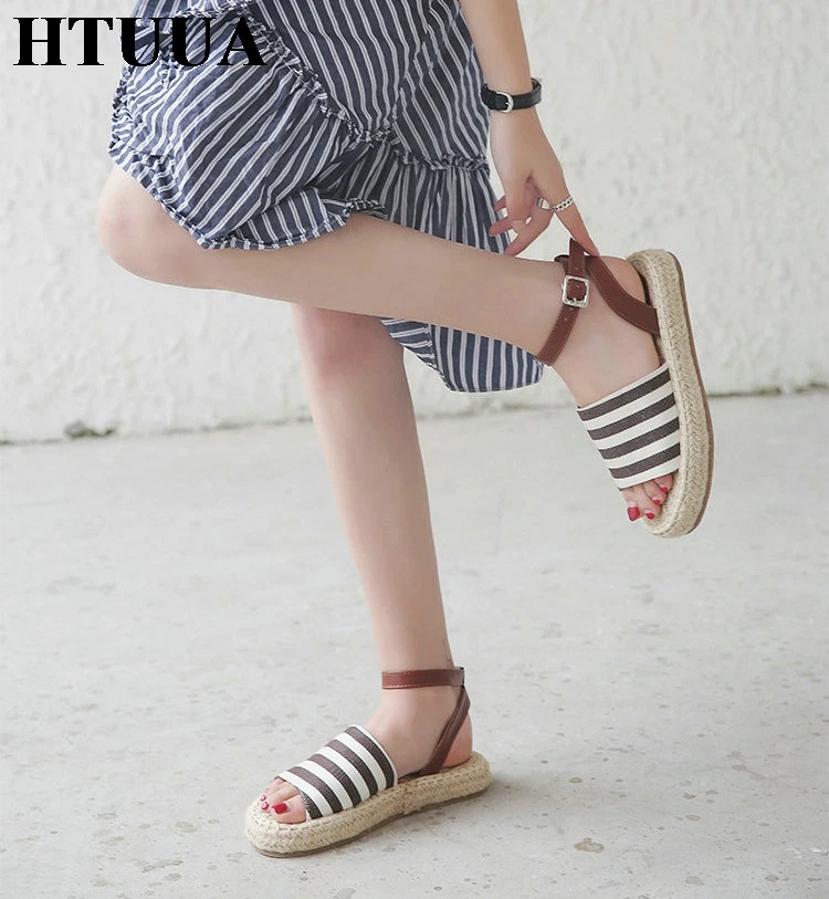 Женские плетеные сандалии HTUUA повседневные парусиновые туфли в полоску с пряжкой