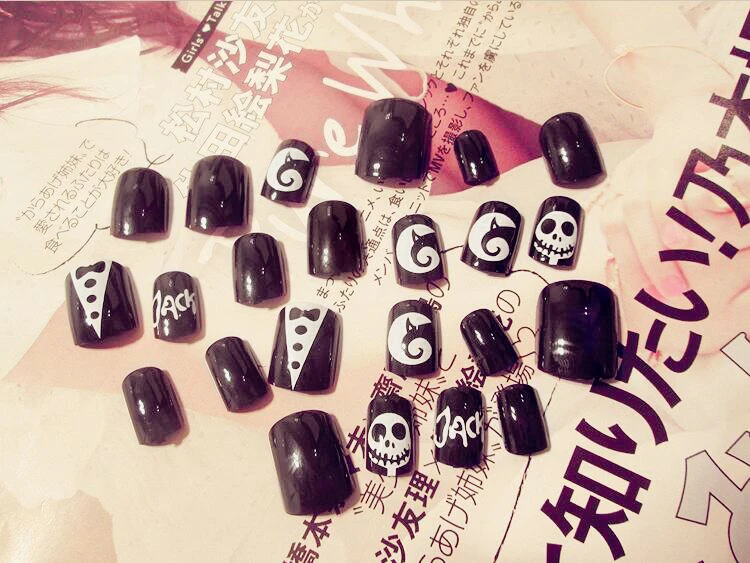 24 шт. короткие накладные ногти с черно белым скелетом (не содержит клея)|glue for hair