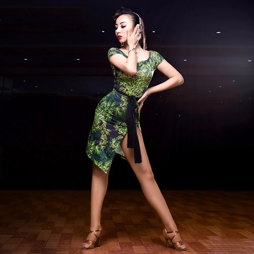 Дешевые Латинский танец платья для Дамы Зеленый Черный Цветочный принт короткий