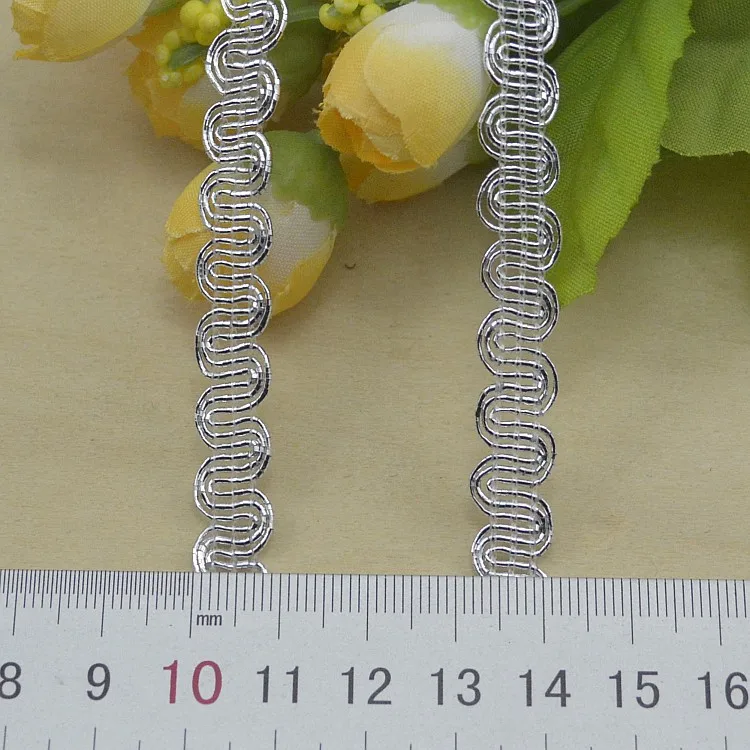 Самая дешевая 100 метров Золотая волнистая лента для шитья слиток обрезки одежды