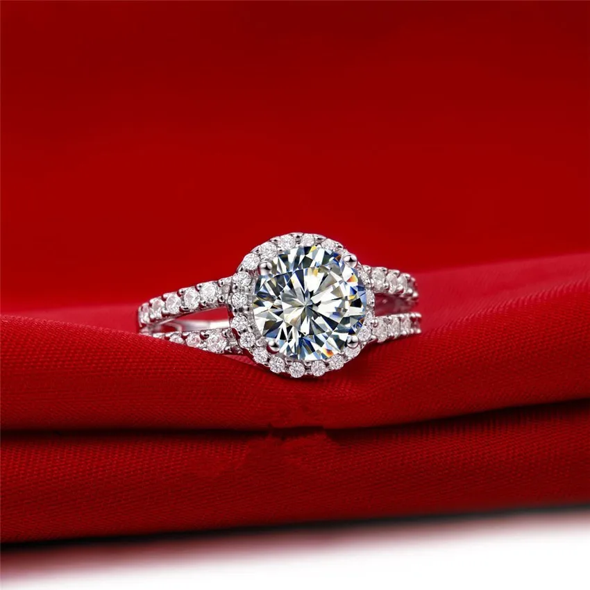 

Valuable Jewelry Ring Moissanite Diamond Ring White Gold 2CT for Women Moissanite Round Engagment Ring Solid 18K White Gold Ring