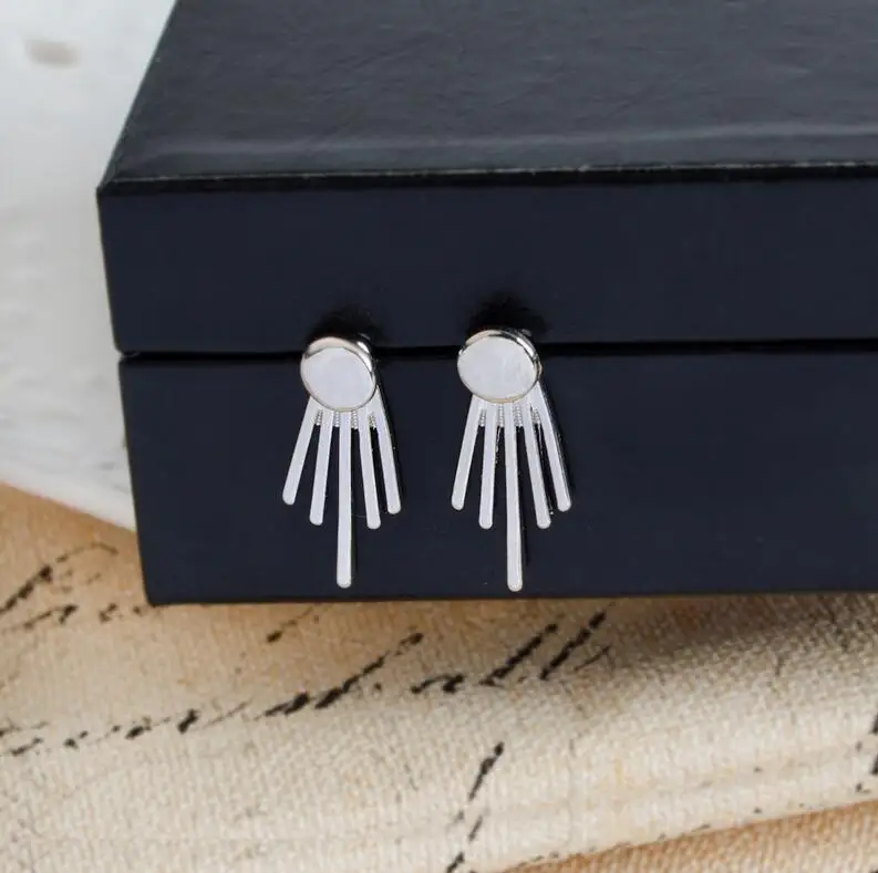 Женские серьги гвоздики SMJEL простые геометрические с кисточками круглые подарок