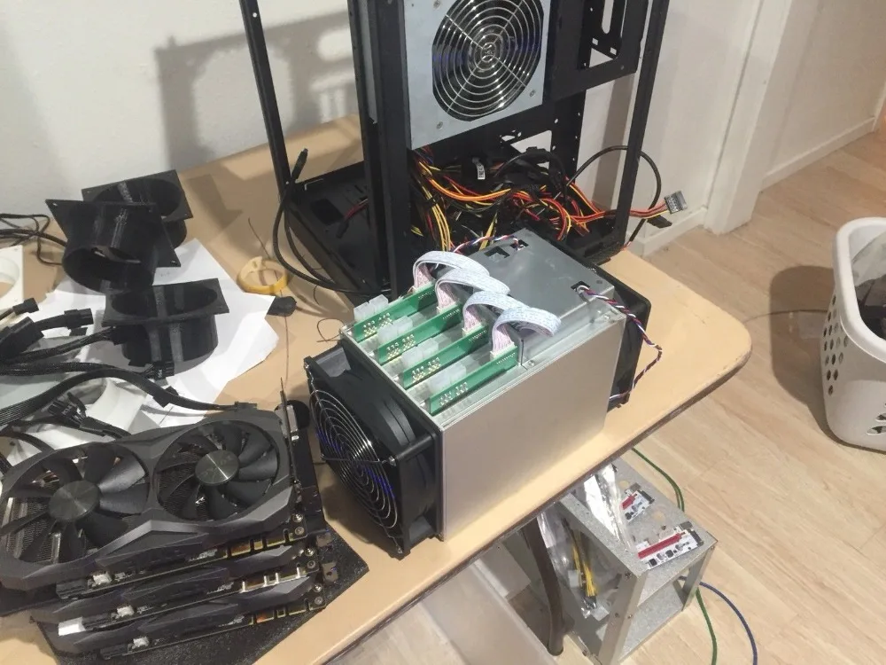 

Asic Lyra2REv2 Dayun Zig Z1 1600 GH/S BITMAIN APW3 PSU BTC VTC RUP STAK Z9 S9 M3