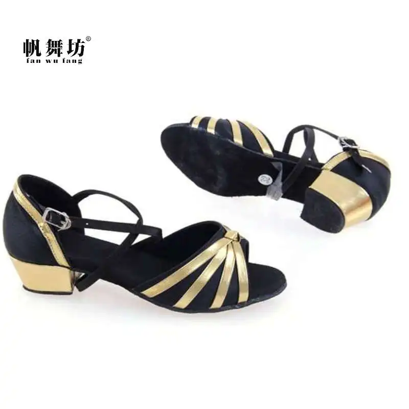 Новое поступление 2017 сатиновые туфли для латинских танцев сандалии бальных