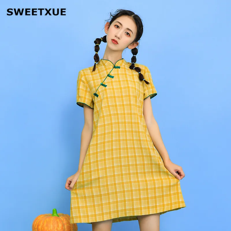SWEETXUE желтое клетчатое платье с косым воротником микро свободное ТРАПЕЦИЕВИДНОЕ