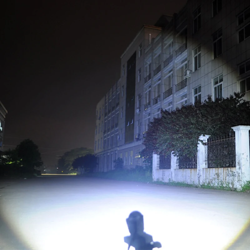 

FX-DZ50A100 Hunting light LED flashlight lighting T6 5000Lm zoomable torch lantern portable light Remote Switch Charger tool box