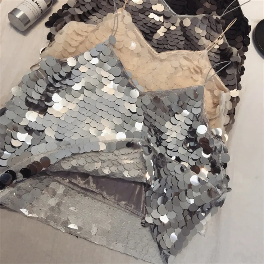 Женский короткий жилет с блестками однотонная майка V образным вырезом модель WZ401