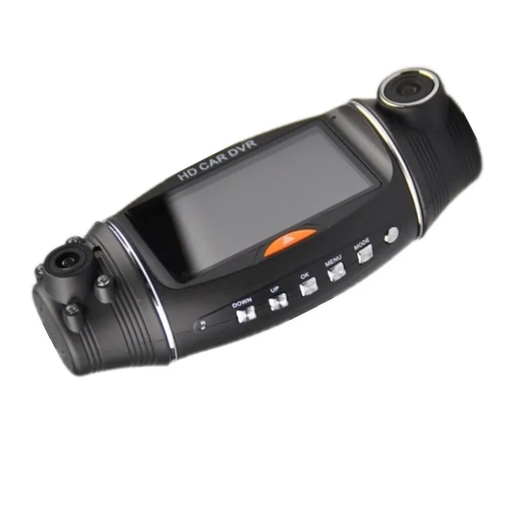 Автомобильный видеорегистратор с двумя широкоугольными объективами и GPS-треком |