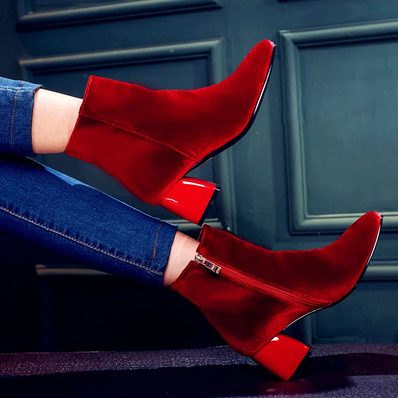 Флоковые кожаные сапоги для женщин квадратный носок ботинки Martin толстый каблук