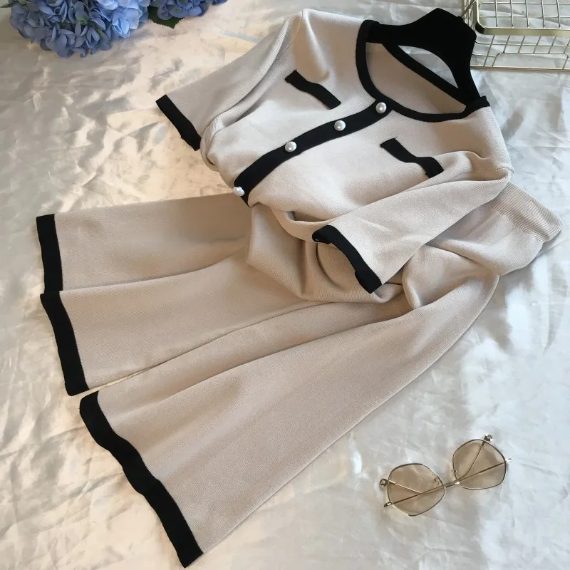 ALPHALMODA вязаный костюм с круглым вырезом и короткими рукавами + широкие брюки из
