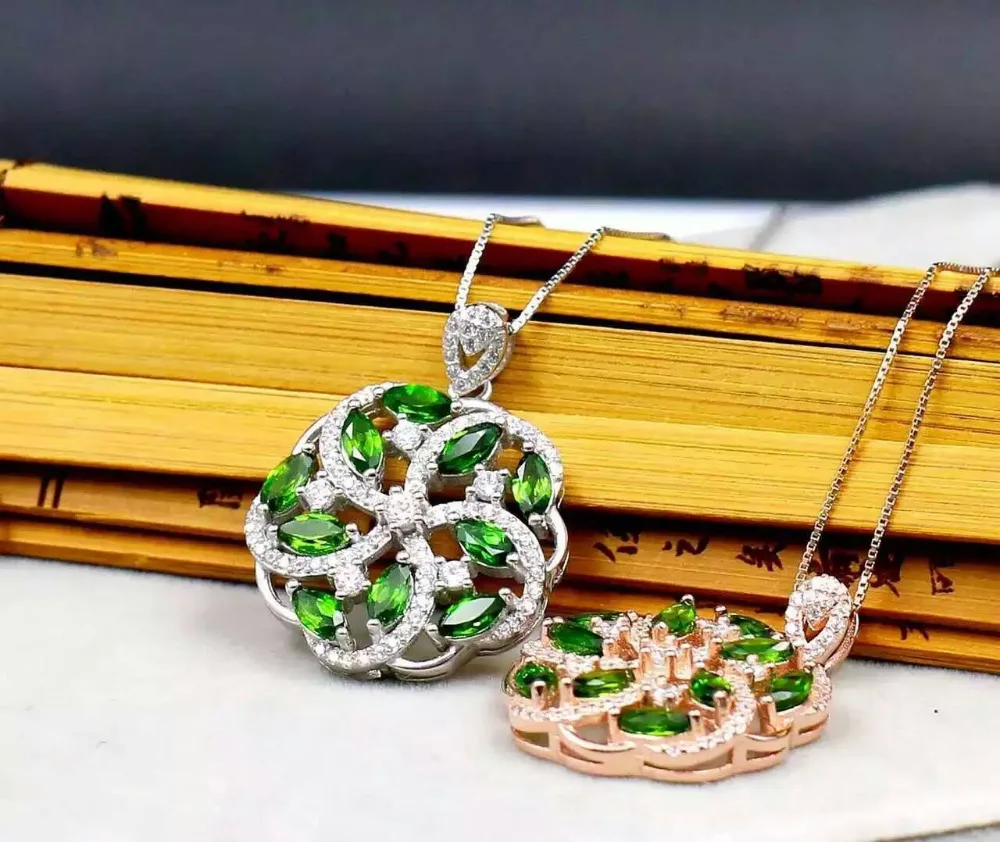 

natural green diopside pendant S925 silver Natural gemstone Pendant Necklace trendy Luxury round Fire wheel women gift jewelry
