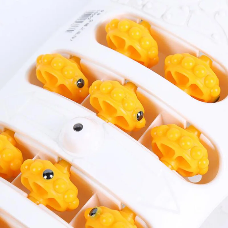 Roller-type plastic foot massage ABS anti-skid easy to clean portable massager |