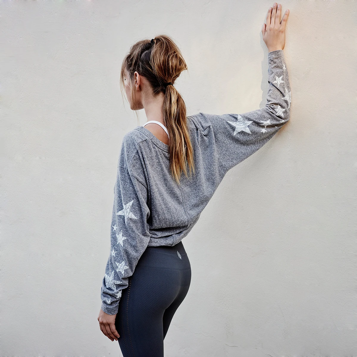 Лимон 2018 бренд Для женщин серый/черный с принтом звезд Повседневное футболки