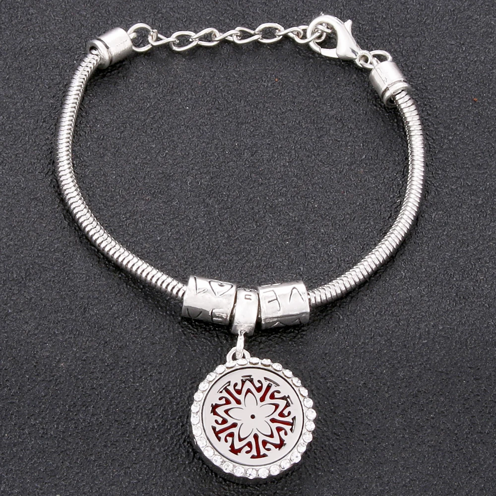

Openwork pattern Full zircon Locket Bracelet Bangle Stainless Steel Essential Oil Diffuser Perfume Aromatherapy Bracelet Gift