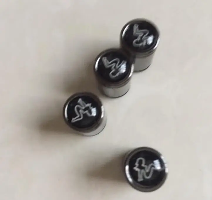 Превосходное качество авто углерода Волокно шины Колпачки клапанов Замена новый