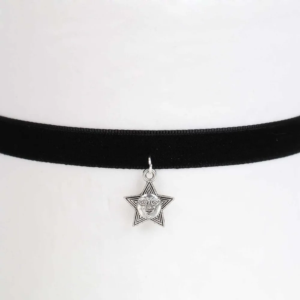DoreenBeads колье-чокер ручной работы черный вельвет серебряный цвет ромбовидный узор