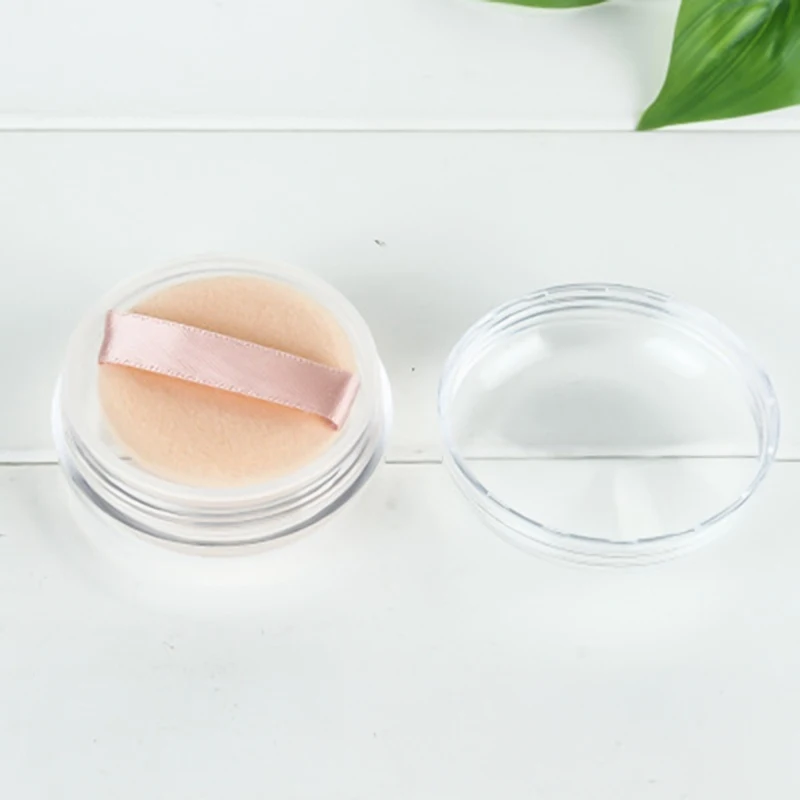 Пустая рассыпчатая пудра компактная с сетчатым ситечком и пышной емкостью