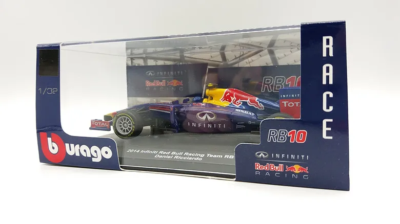 Ограниченная серия Bburago 1:32 литье под давлением Red Bull AMG Team металлическая модель F1