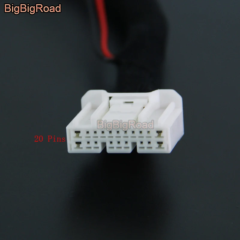 Автомобильная камера заднего вида BigBigRoad 20 контактный Переходник RCA проводной