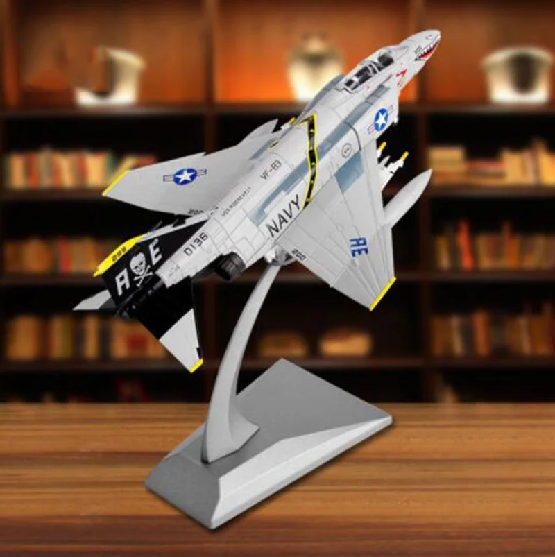 Модель 1/100 строительного самолета военный самолет модели солдат армии игрушки