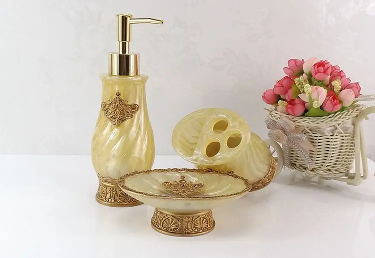 Модный набор для ванной из полимера пяти предметов туалетных принадлежностей