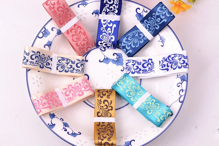 Сатиновая сине-белая фарфоровая лента с случайным принтом 25 мм сделай сам для