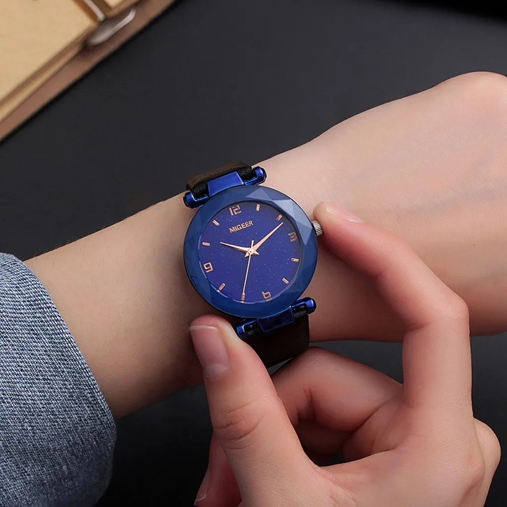 Модные кварцевые женские часы из выпуклого стекла и кожи высококачественные