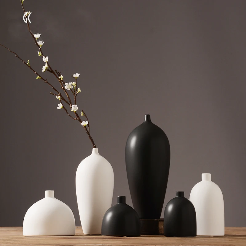 

Classic ceramic vase Chinese arts and crafts vases Porcelain flower vase wedding gifts tabletop vase home decoration white black