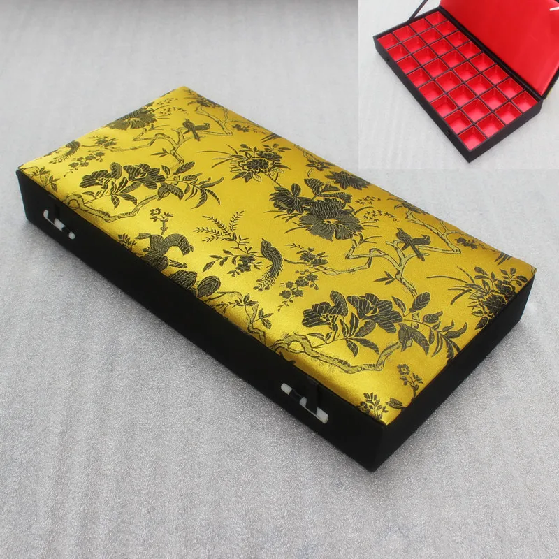 Boutique Floral 32 Grid Slot Ring Wood Storage Box Chinese Silk Brocade Pendants Necklace Earring Crafts Stone Collection Case