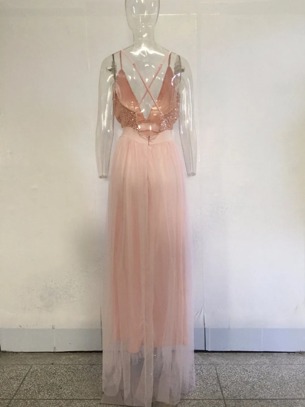 Женское шифоновое платье с глубоким вырезом длинное вечернее Клубное без спинки