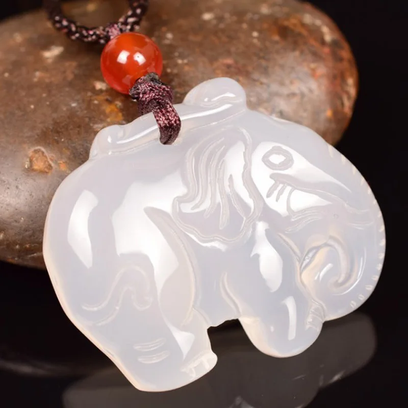 

Natural Chalcedony Elephant Pendant Necklace Drop Shipping Hand-carved Lucky Amulet Lovers Necklace For Men And Women