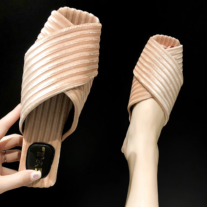 Шлепанцы женские прозрачные на низком каблуке повседневные брендовые сандалии с