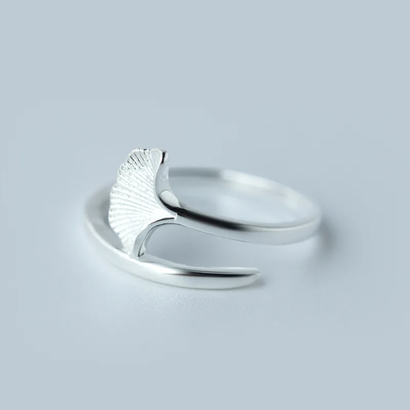 Регулируемый натуральная кожа. Во внутренней структуре используется