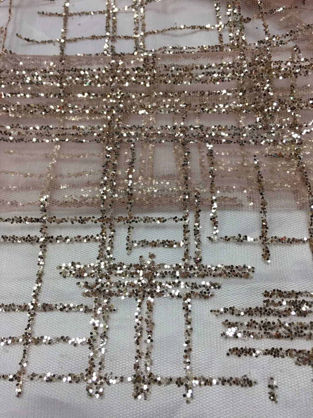 2017 новое поступление гипюровая кружевная ткань с блестками персикового цвета