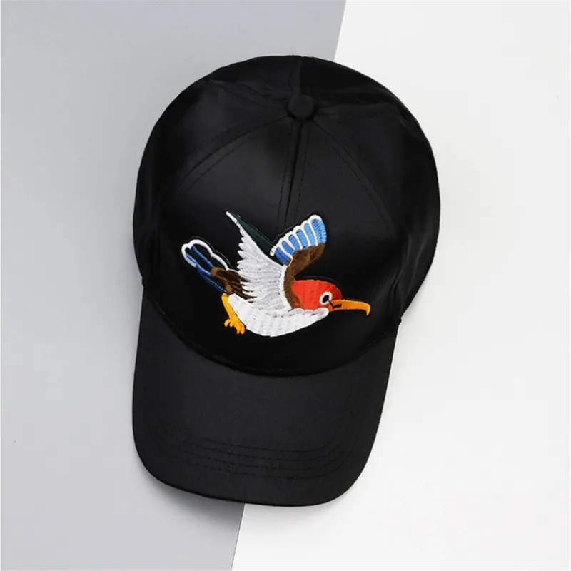Модные бейсбольные кепки Snapback для женщин и мужчин с вышивкой в виде птицы