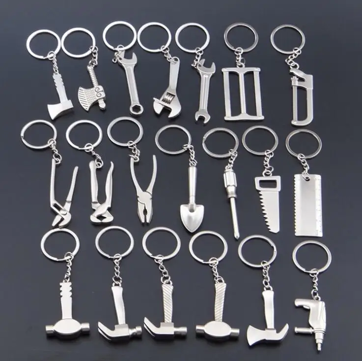 

Keychains For Men Car Bag KeyRing Outdoor Combination Tool Portable Mini Utility Pocket Clasp Ruler Hammer Wrench Pliers Shovel