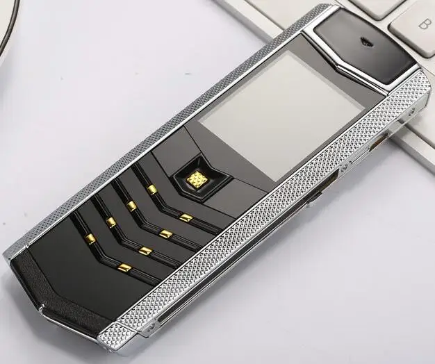 Black silver Роскошный Металлический+ кожаный корпус Gsm Dual Sim Сотовые телефоны Bluetooth мобильный телефон V1 Поддержка Русская клавиатура - Цвет: Black silver