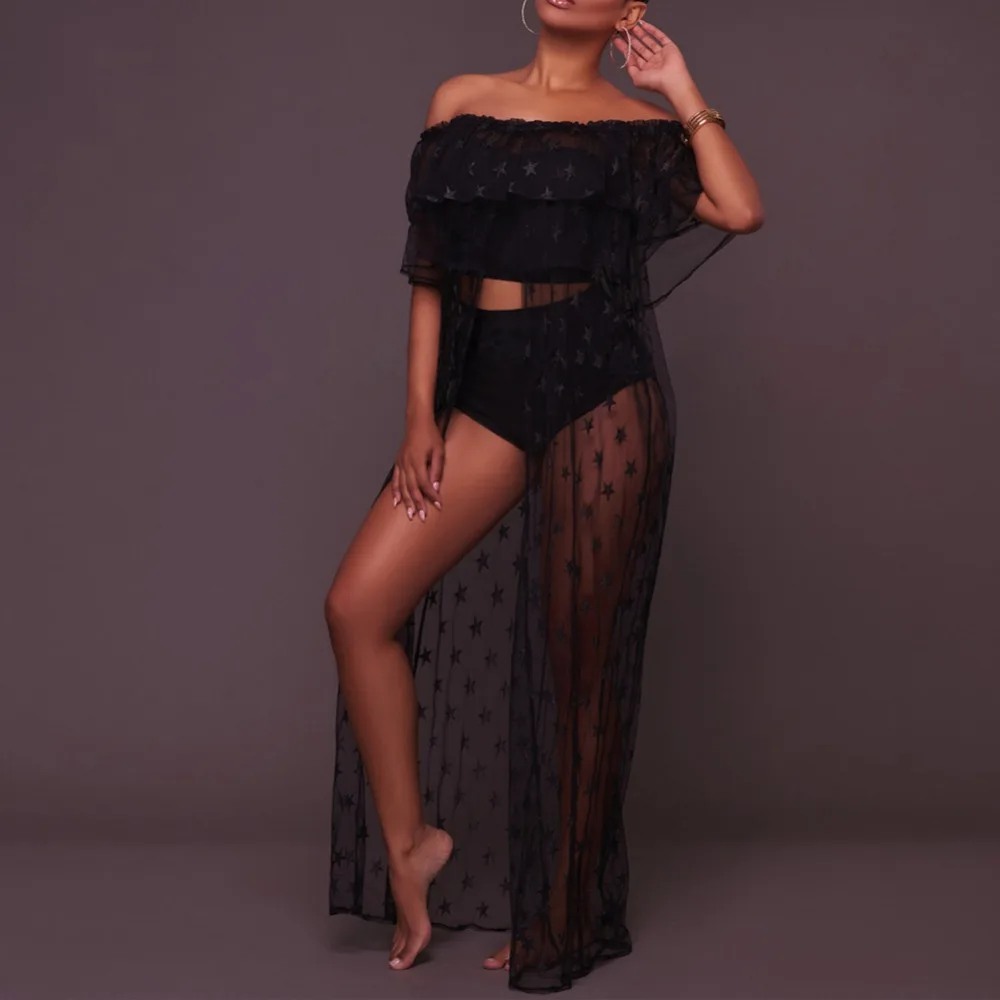 Пикантная женская накидка на купальник с оборками и открытыми плечами вязаная