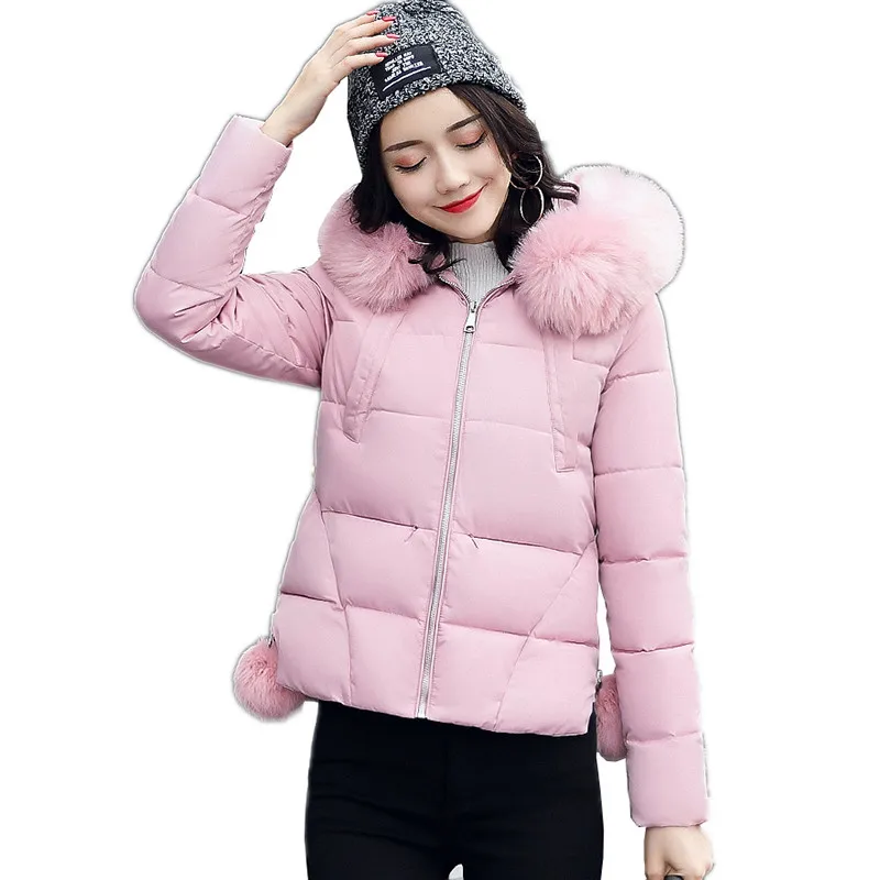 

Зимняя женская верхняя одежда, новинка 2018, Короткий плащ, утепленная женская хлопковая куртка с капюшоном и меховым воротником, женские пар...