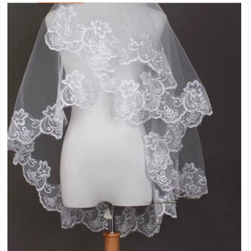 

Free Shipping Lace Edge wedding Accessories Veils Bridal Veils Appliqued Welon Koronka Wedding Veil With Comb Tulle Veil 0224C