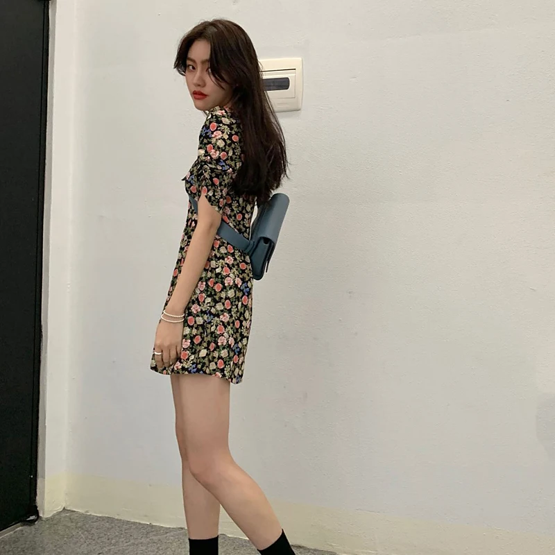 Для женщин платья Ins для девочек Kawaii Ulzzang Винтаж с пышными рукавами платье
