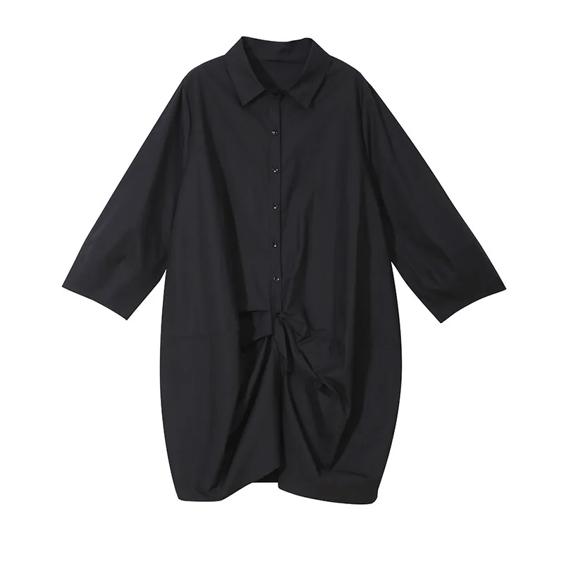 Женское свободное платье-рубашка Cakucool черно-белое длинное в складку с