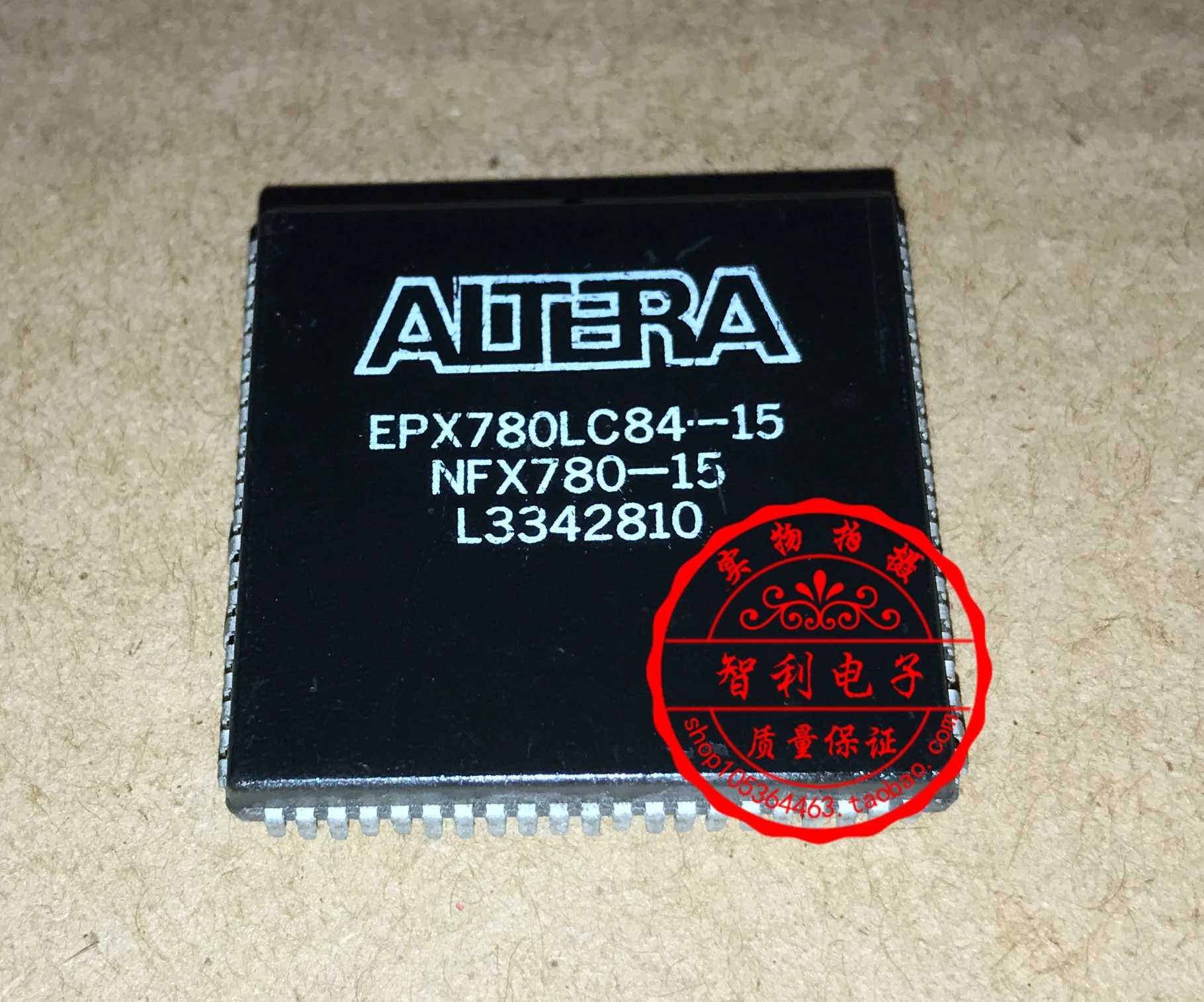 

FreeShipping EPX780LC84-15 EPX780LC84 IC chip PLCC