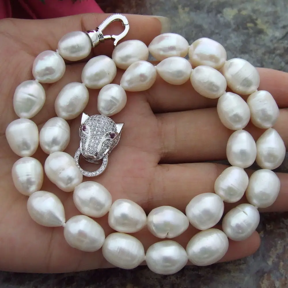 

18''AAA NATURAL SOUTH SEA 11-13mm WHITE PEARL NECKLACE Leopard